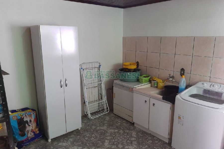 Casa com 161m², 3 dormitórios, 2 vagas, no bairro Nossa Senhora de Fátima em Caxias do Sul para Comprar