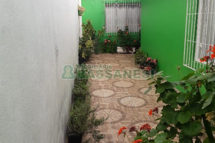 Casa com 161m², 3 dormitórios, 2 vagas, no bairro Nossa Senhora de Fátima em Caxias do Sul para Comprar