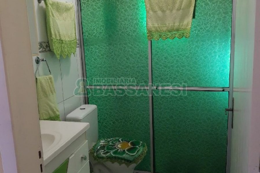 Casa com 161m², 3 dormitórios, 2 vagas, no bairro Nossa Senhora de Fátima em Caxias do Sul para Comprar