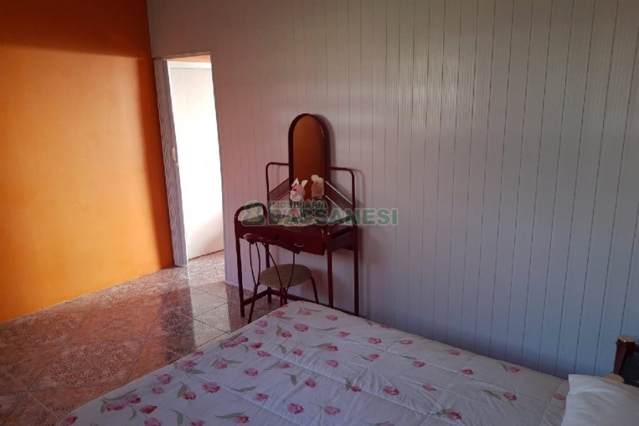 Casa com 161m², 3 dormitórios, 2 vagas, no bairro Nossa Senhora de Fátima em Caxias do Sul para Comprar