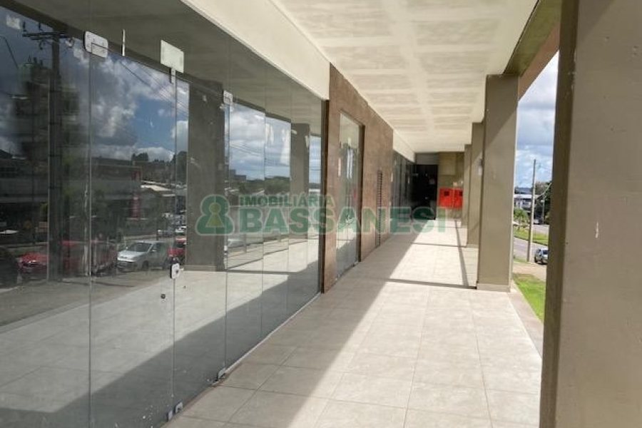 Sala com 1000m², no bairro Sagrada Família em Caxias do Sul para Alugar