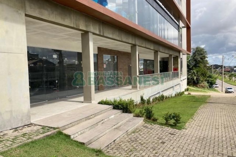 Sala com 1000m², no bairro Sagrada Família em Caxias do Sul para Alugar