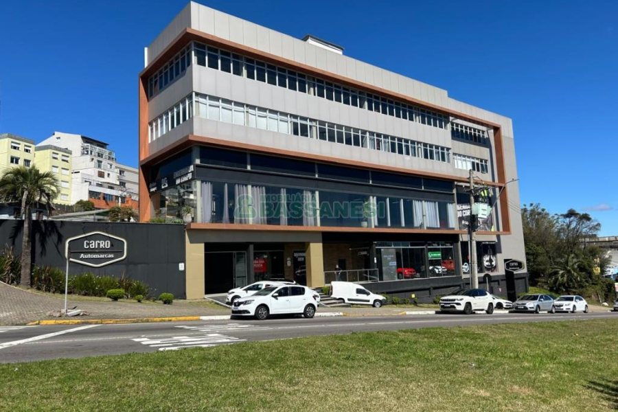 Sala com 1000m², no bairro Sagrada Família em Caxias do Sul para Alugar