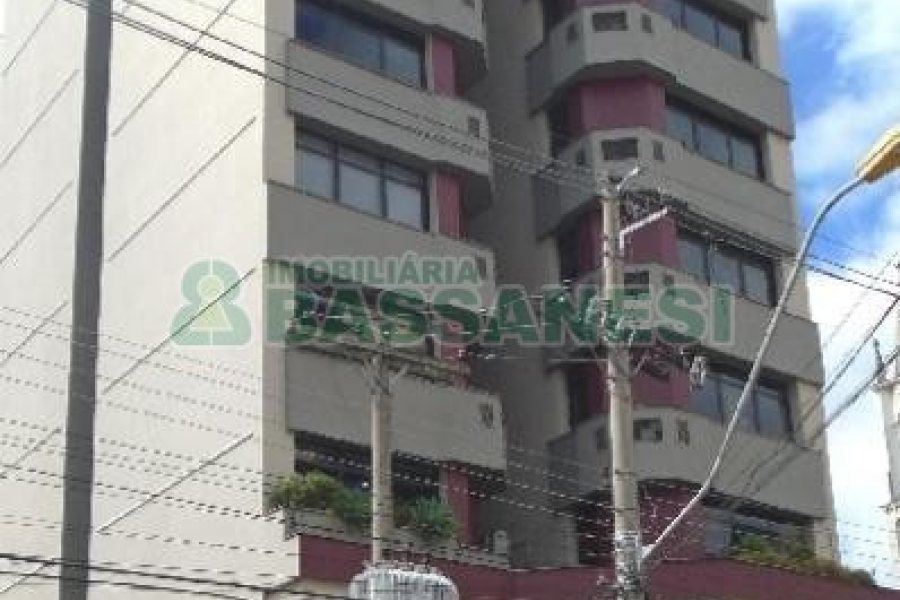 Loja Mobiliada com 32m², no bairro Cristo Redentor em Caxias do Sul para Alugar