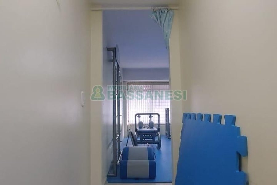 Loja Mobiliada com 32m², no bairro Cristo Redentor em Caxias do Sul para Alugar