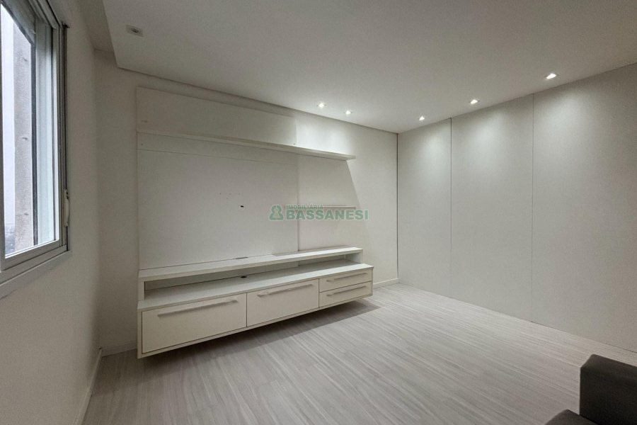 Apartamento com 62m², 3 dormitórios, 2 vagas, no bairro De Lazzer em Caxias do Sul para Alugar