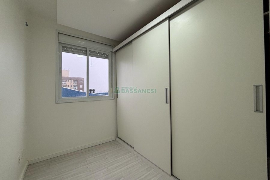 Apartamento com 62m², 3 dormitórios, 2 vagas, no bairro De Lazzer em Caxias do Sul para Alugar