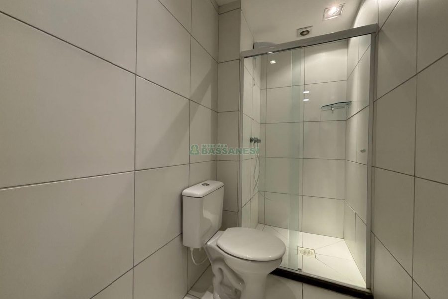 Apartamento com 62m², 3 dormitórios, 2 vagas, no bairro De Lazzer em Caxias do Sul para Alugar