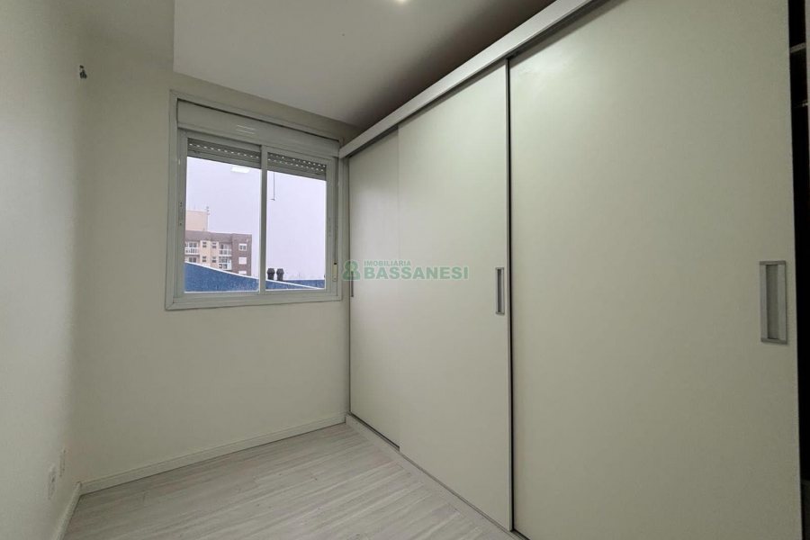Apartamento com 62m², 3 dormitórios, 2 vagas, no bairro De Lazzer em Caxias do Sul para Alugar
