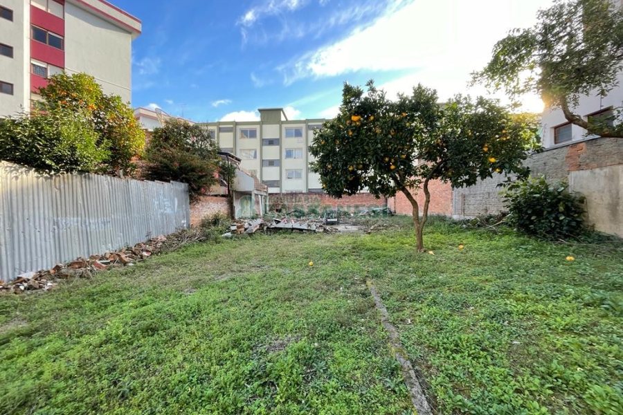 Terreno, no bairro Centro em Caxias do Sul para Comprar