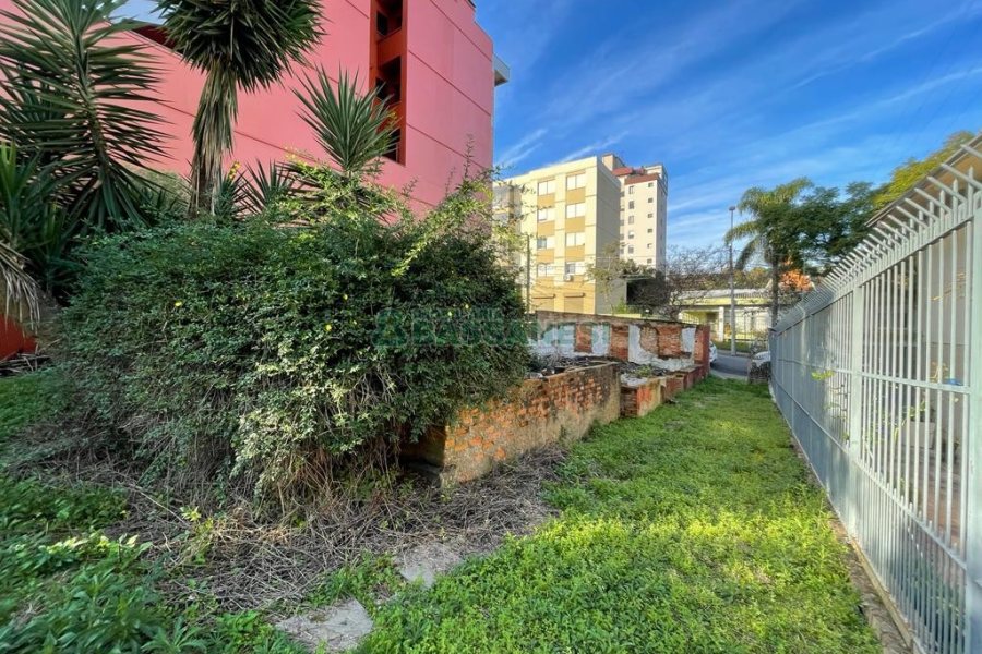 Terreno, no bairro Centro em Caxias do Sul para Comprar