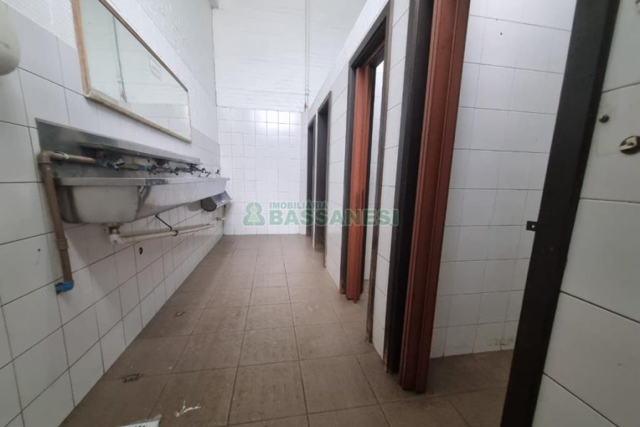 Pavilhão com 769m², no bairro São José em Caxias do Sul para Alugar