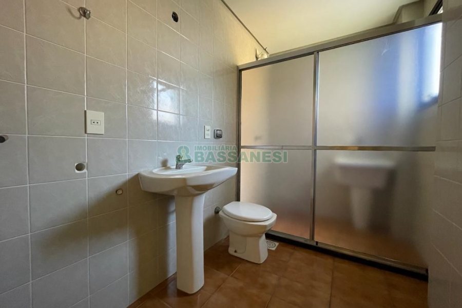 Apartamento com 50m², 1 dormitório, no bairro Centro em Caxias do Sul para Alugar