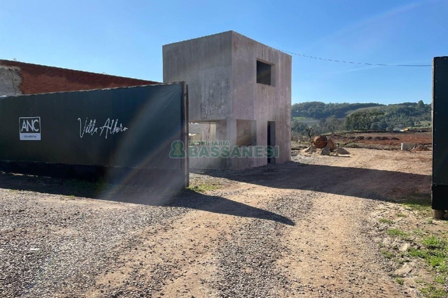 Terreno com 465m², no bairro Monte Bérico em Caxias do Sul para Comprar