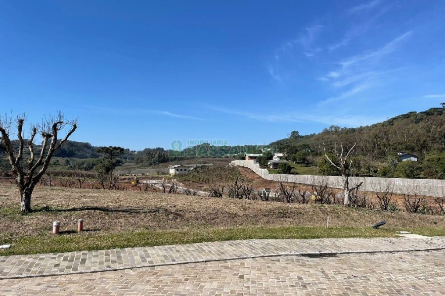 Terreno com 465m², no bairro Monte Bérico em Caxias do Sul para Comprar