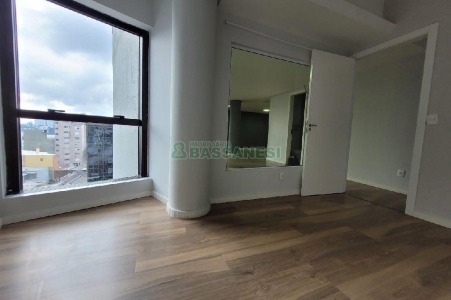 Sala com 100m², no bairro Centro em Caxias do Sul para Alugar