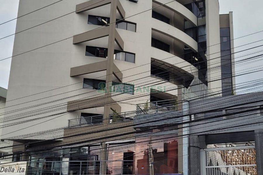 Sala com 100m², no bairro Centro em Caxias do Sul para Alugar