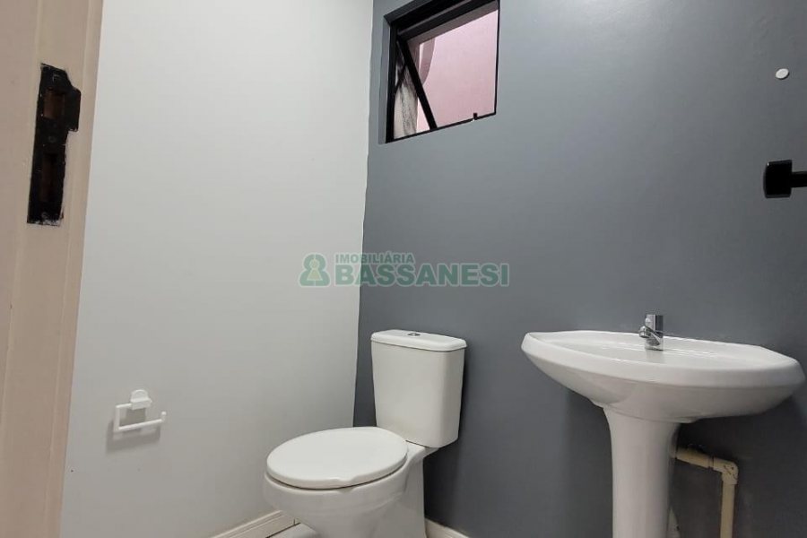 Sala com 100m², no bairro Centro em Caxias do Sul para Alugar