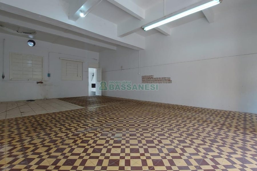 Loja com 70m², no bairro Galópolis em Caxias do Sul para Alugar