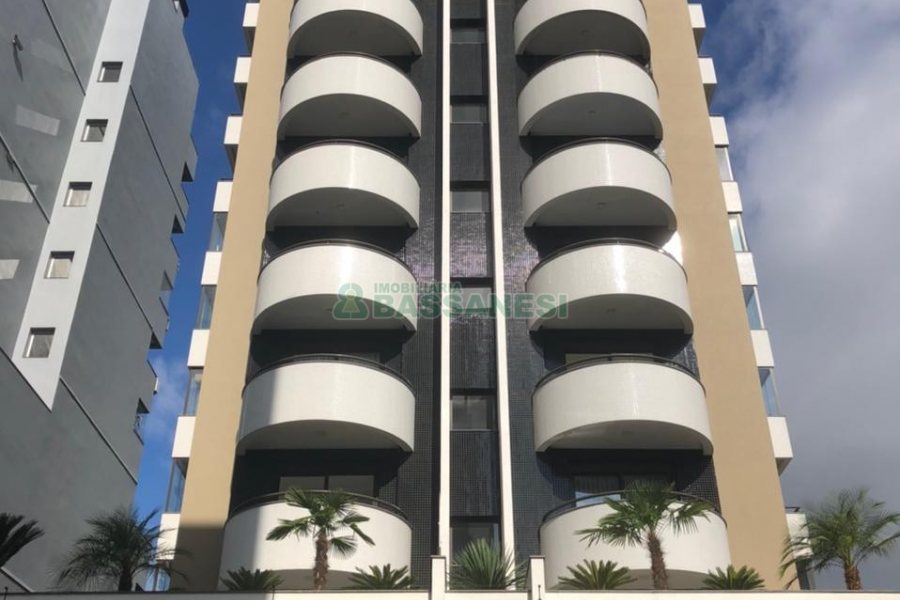 Apartamento com 98m², 2 dormitórios, 1 vaga, no bairro Vila Horn em Caxias do Sul para Comprar