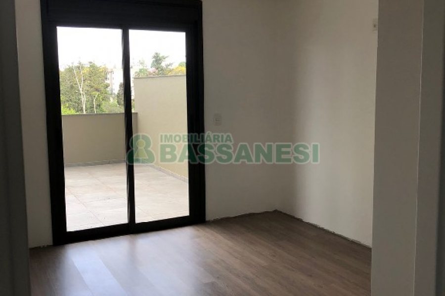 Apartamento com 98m², 2 dormitórios, 1 vaga, no bairro Vila Horn em Caxias do Sul para Comprar