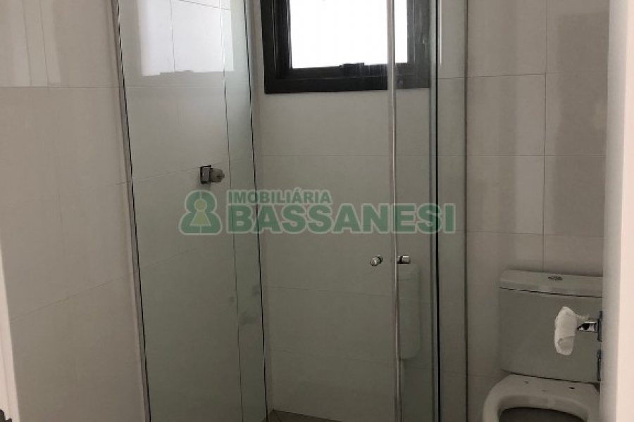 Apartamento com 98m², 2 dormitórios, 1 vaga, no bairro Vila Horn em Caxias do Sul para Comprar