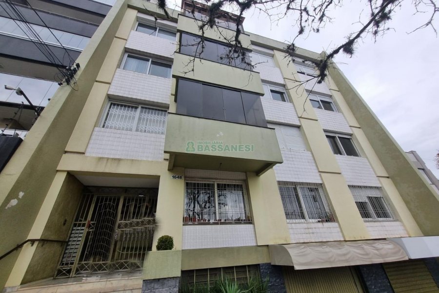 Apartamento com 105m², 3 dormitórios, 1 vaga, no bairro Centro em Caxias do Sul para Alugar