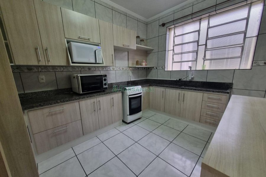 Apartamento com 105m², 3 dormitórios, 1 vaga, no bairro Centro em Caxias do Sul para Alugar
