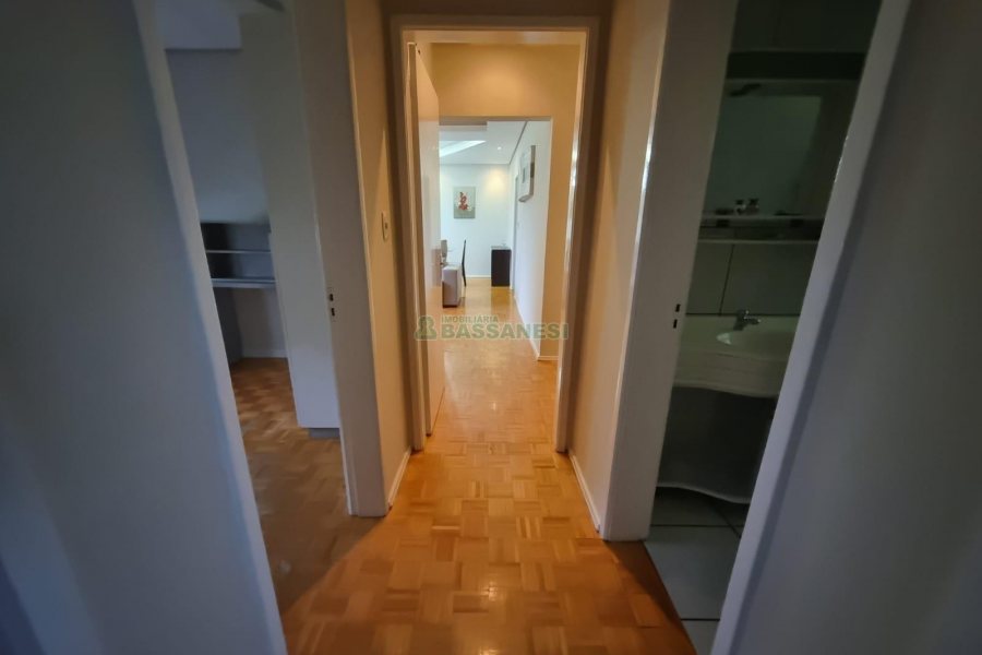 Apartamento com 105m², 3 dormitórios, 1 vaga, no bairro Centro em Caxias do Sul para Alugar