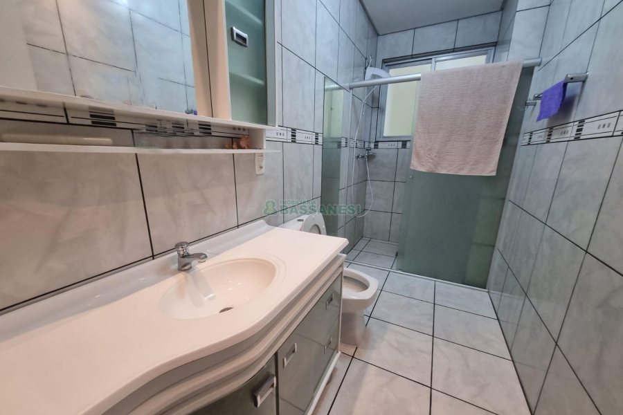 Apartamento com 105m², 3 dormitórios, 1 vaga, no bairro Centro em Caxias do Sul para Alugar
