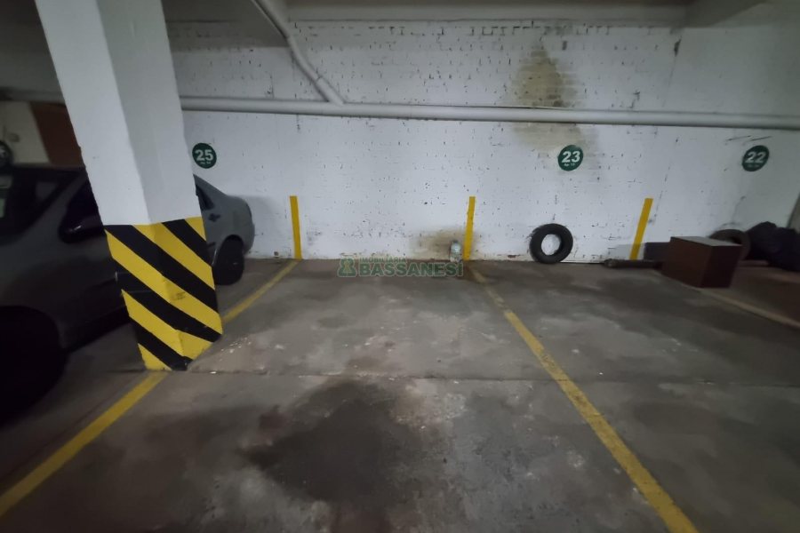 Apartamento com 105m², 3 dormitórios, 1 vaga, no bairro Centro em Caxias do Sul para Alugar