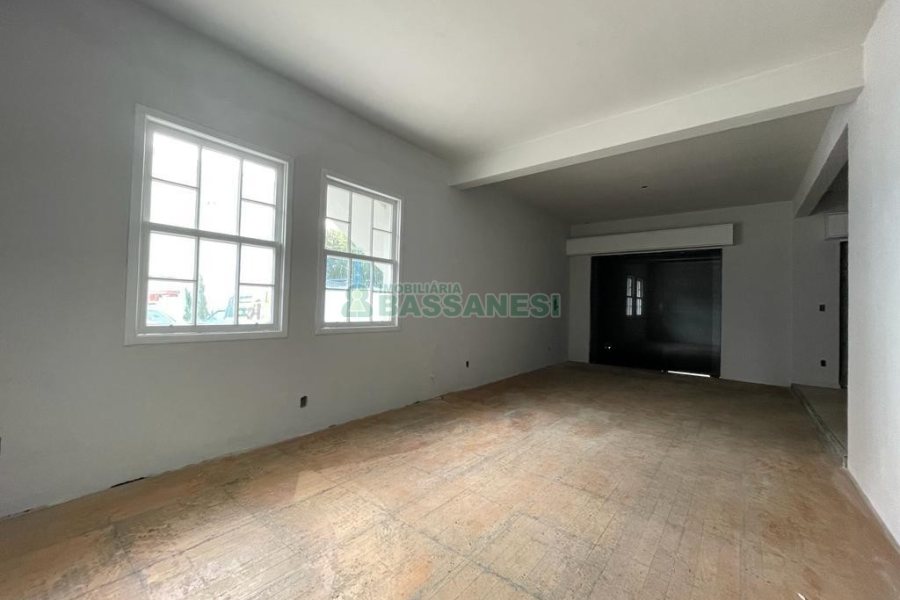 Loja com 110m², no bairro Centro em Caxias do Sul para Alugar