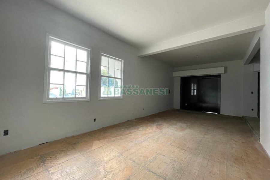 Loja com 110m², no bairro Centro em Caxias do Sul para Alugar