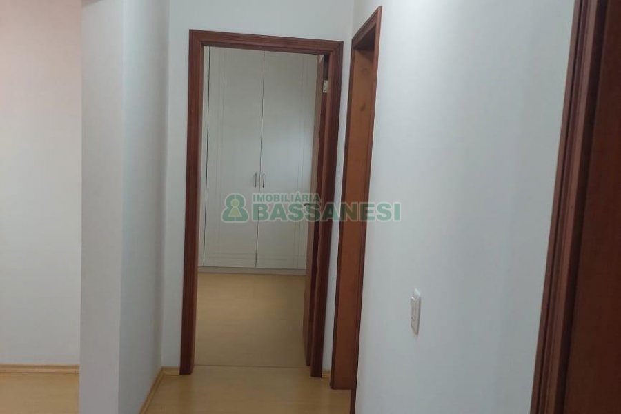 Apartamento com 100m², 3 dormitórios, 1 vaga, no bairro Villagio Iguatemi em Caxias do Sul para Alugar