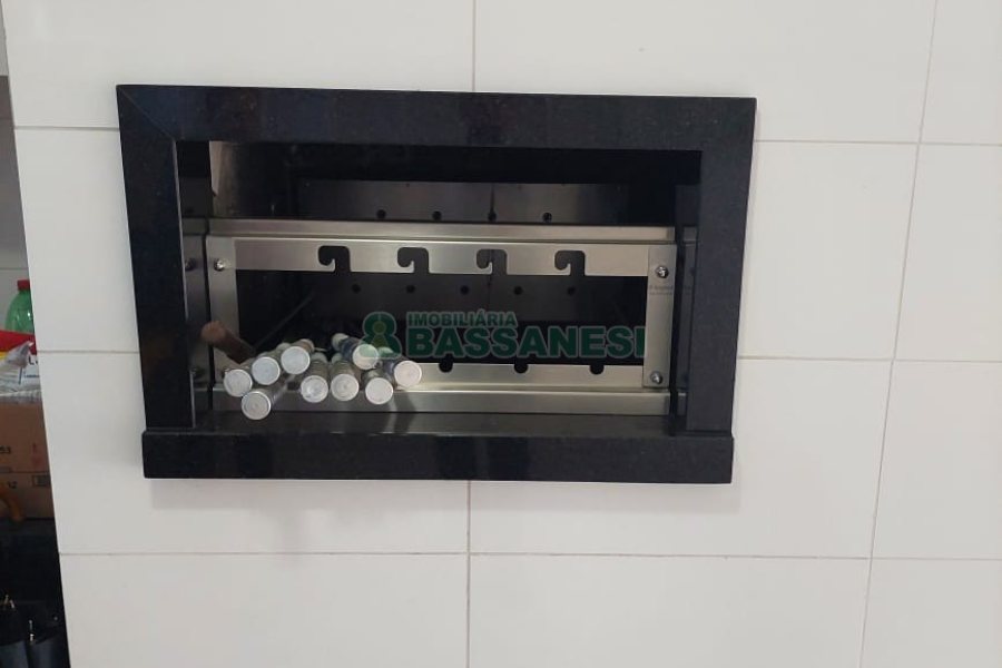 Casa com 240m², 3 dormitórios, 2 vagas, no bairro São Luiz em Caxias do Sul para Comprar