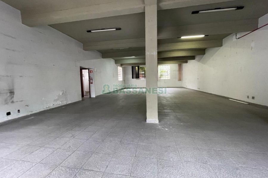 Loja com 180m², no bairro Lourdes em Caxias do Sul para Alugar