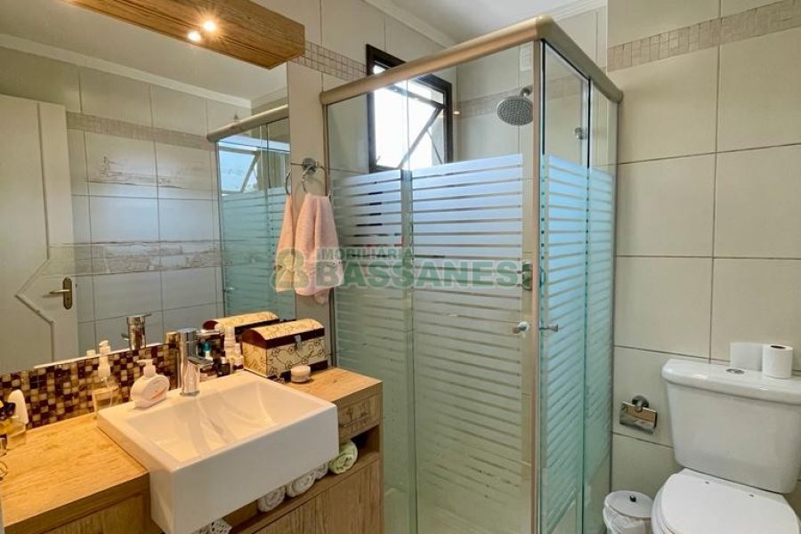 Apartamento com 64m², 2 dormitórios, 1 vaga, no bairro Cidade Nova em Caxias do Sul para Comprar