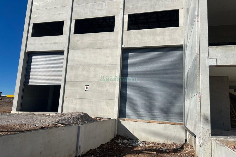 Pavilhão com 4409m², no bairro Distrito Industrial em Caxias do Sul para Alugar