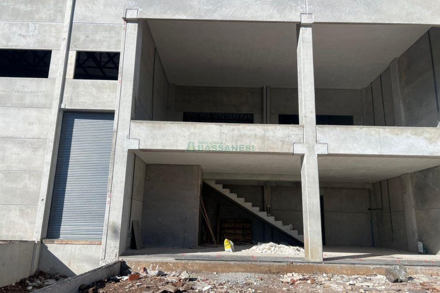 Pavilhão com 4409m², no bairro Distrito Industrial em Caxias do Sul para Alugar