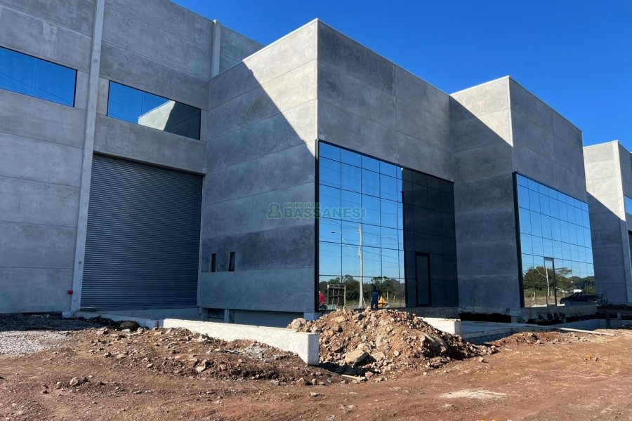 Pavilhão com 4409m², no bairro Distrito Industrial em Caxias do Sul para Alugar