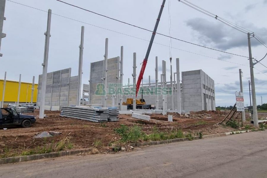 Pavilhão com 4409m², no bairro Distrito Industrial em Caxias do Sul para Alugar