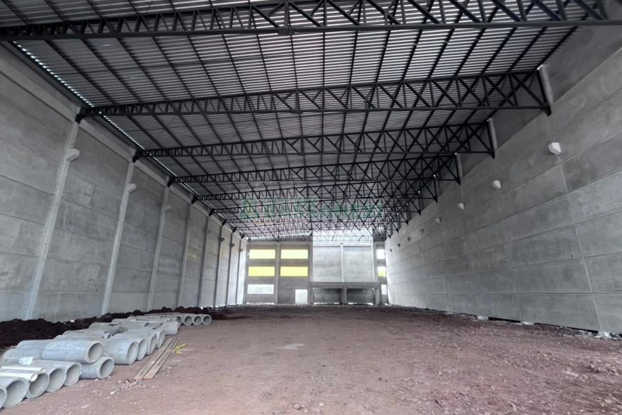 Pavilhão com 4409m², no bairro Distrito Industrial em Caxias do Sul para Alugar