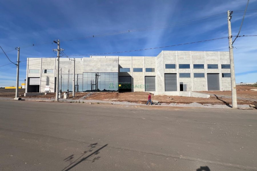 Pavilhão com 4409m², no bairro Distrito Industrial em Caxias do Sul para Alugar