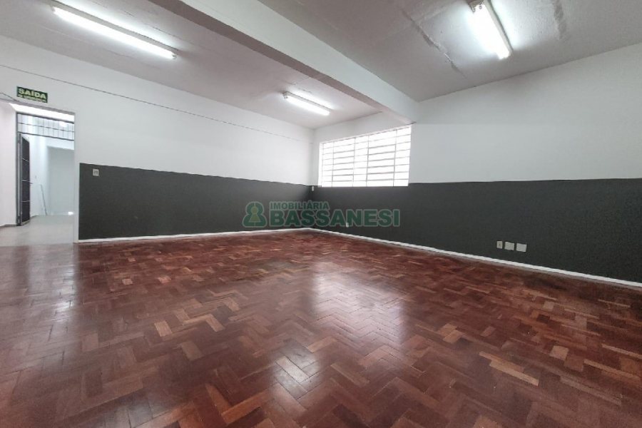 Sala com 80m², no bairro Lourdes em Caxias do Sul para Alugar