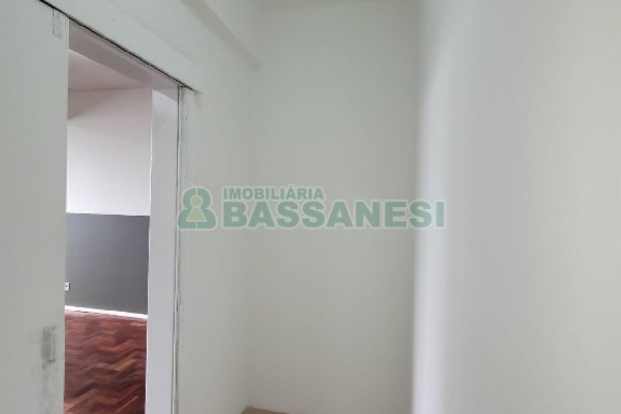 Sala com 80m², no bairro Lourdes em Caxias do Sul para Alugar