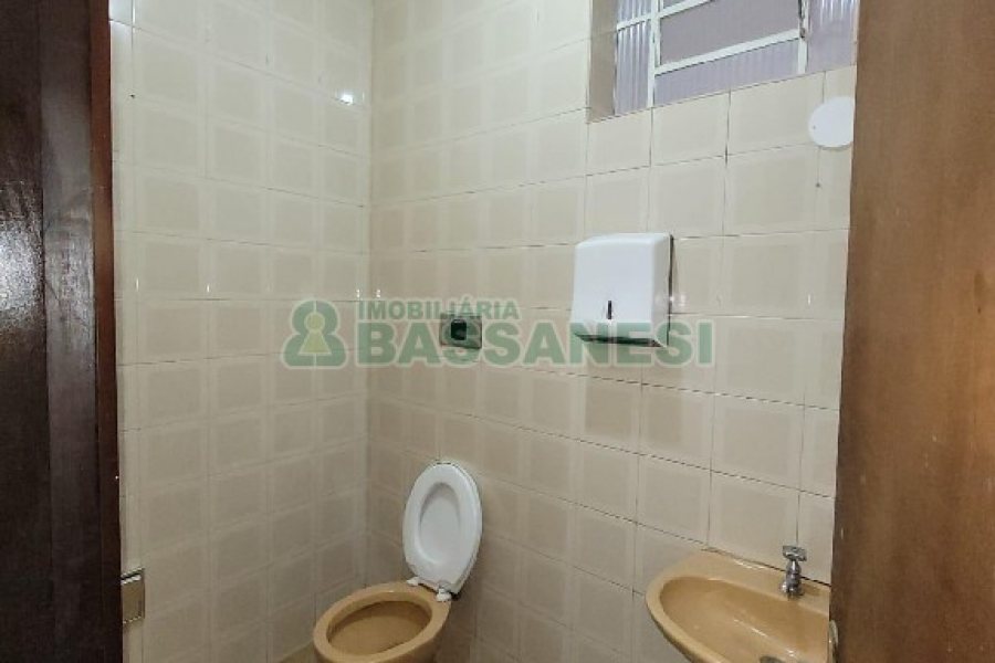 Loja com 90m², no bairro Centro em Caxias do Sul para Alugar