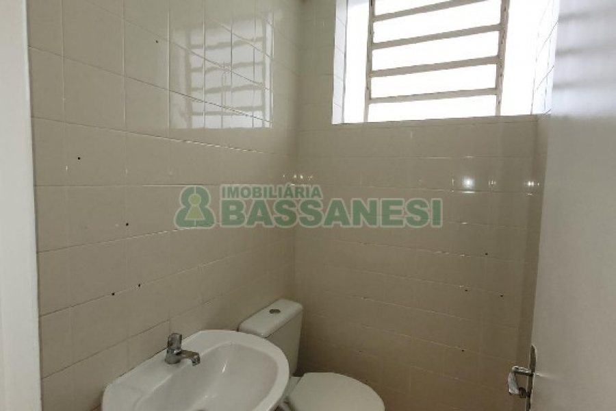 Sala com 80m², no bairro Lourdes em Caxias do Sul para Alugar