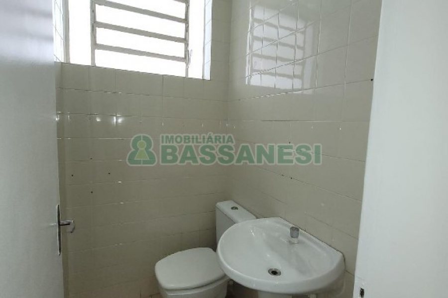 Sala com 80m², no bairro Lourdes em Caxias do Sul para Alugar