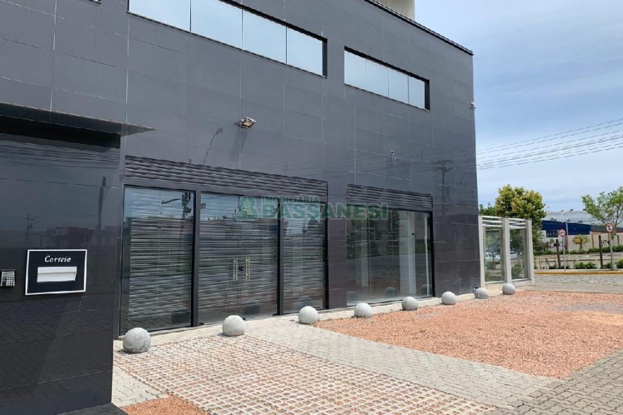 Sobreloja com 970m², no bairro Cinqüentenário em Caxias do Sul para Alugar