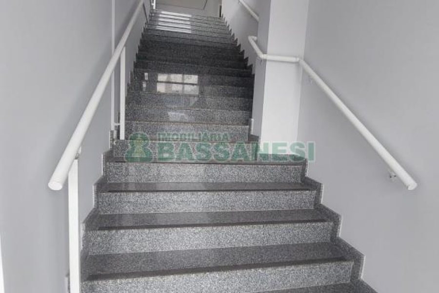 Sobreloja com 970m², no bairro Cinqüentenário em Caxias do Sul para Alugar